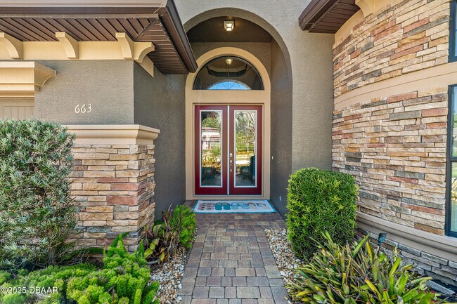 Building Photo - 663 S Lake Dr