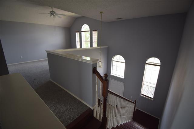 Building Photo - 4020 Pear Ridge Dr