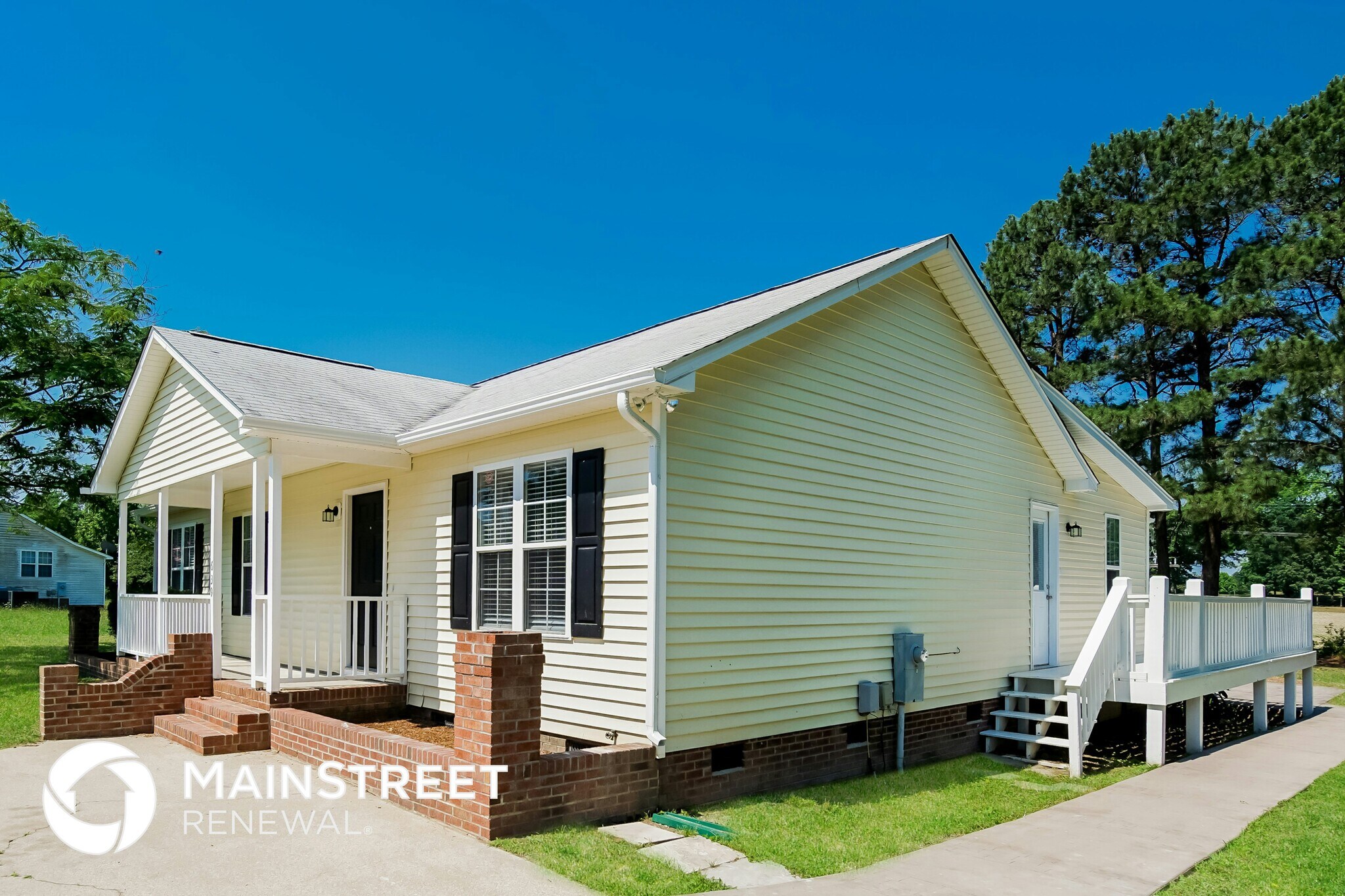 Building Photo - 639 Bullhart Dr