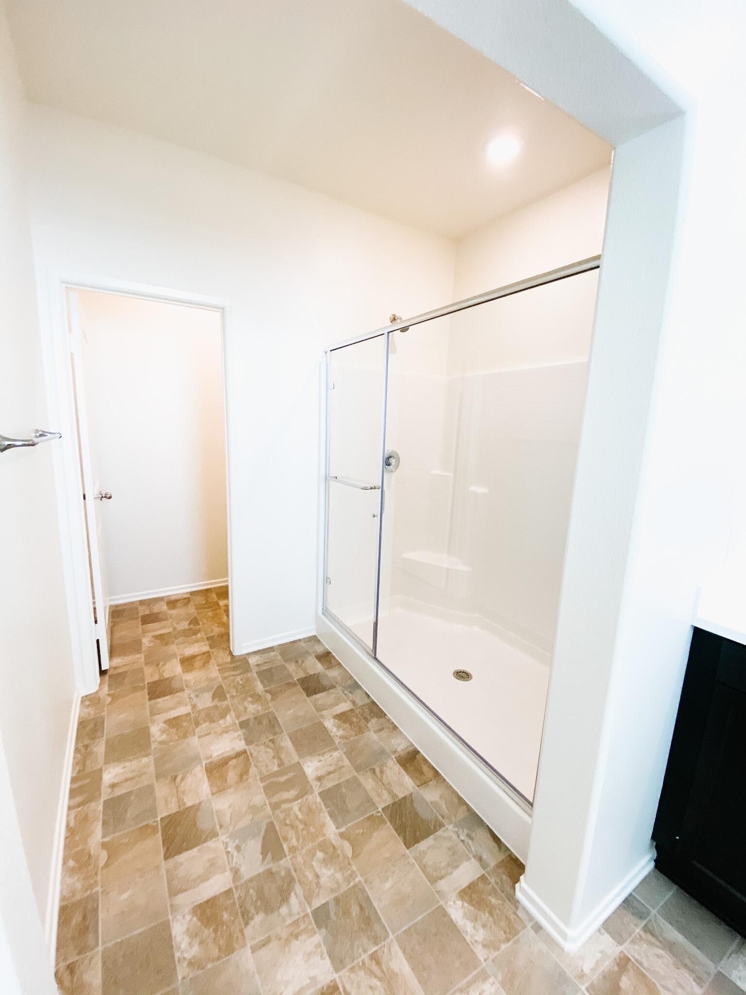 Building Photo - 30436 Town Square Dr