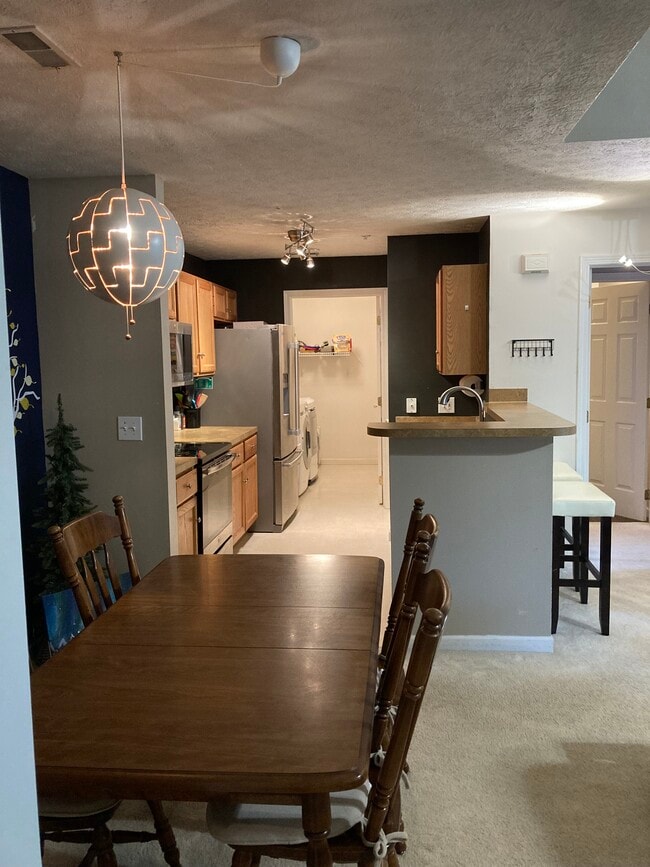 Building Photo - 14829 Lenox Dr