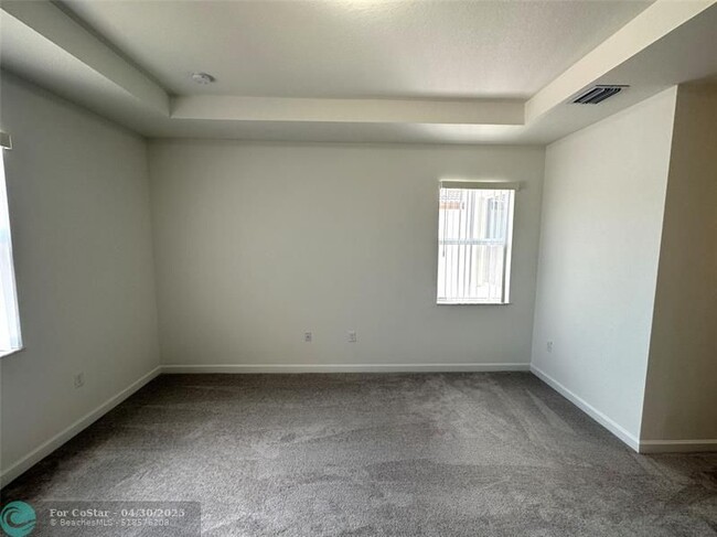 Building Photo - 2364 NW 131st Cir