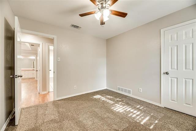 Building Photo - 6108 Paradise Dr