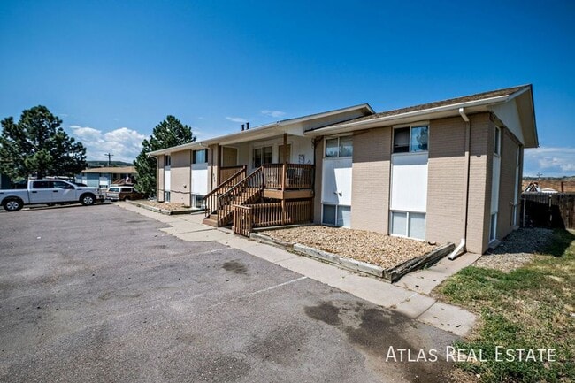 Building Photo - 950 Bishop Ct