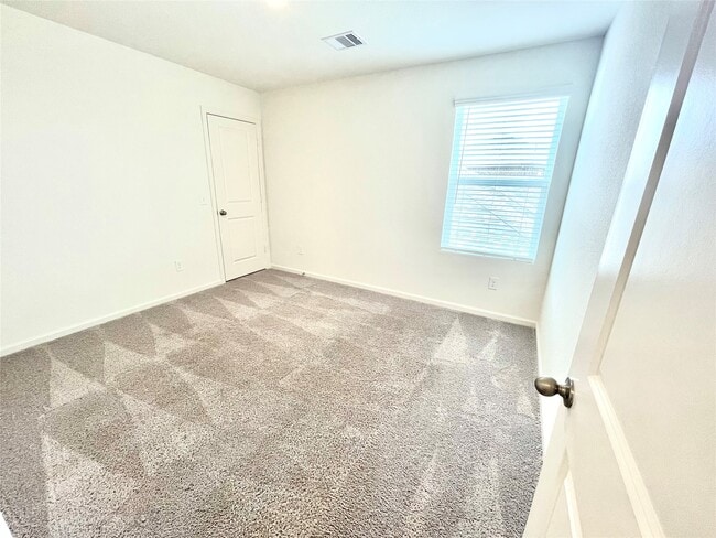 Building Photo - 5915 Grantgrala Dr