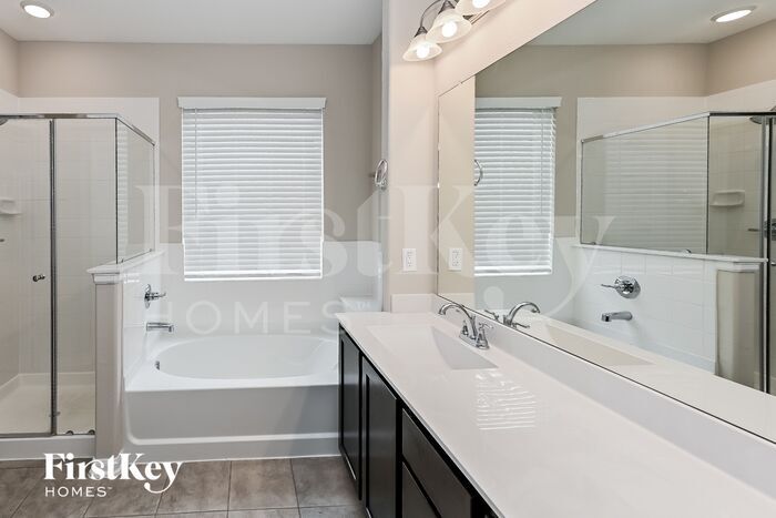 Building Photo - 4718 Painted Bunting Ln