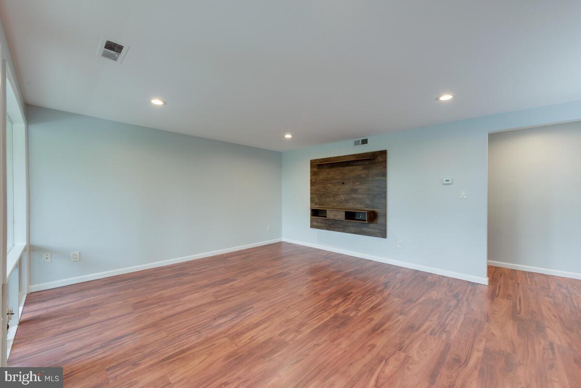 Building Photo - 7312 Donnell Pl