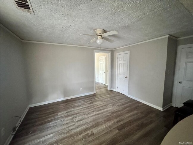 Building Photo - 5 Brookside Dr