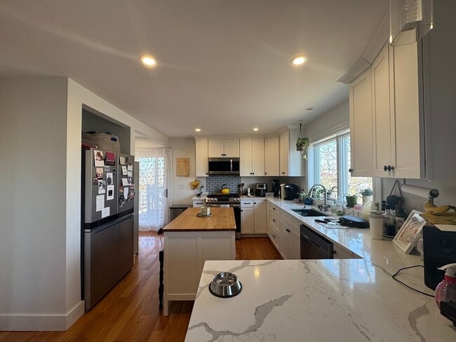 Building Photo - 444 Sumner St