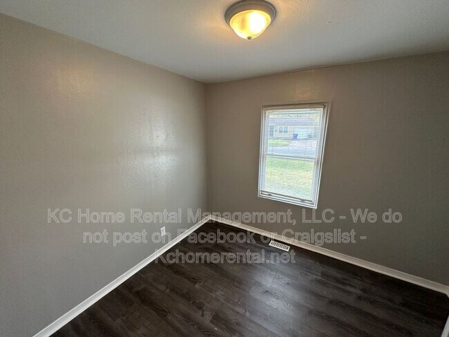 Building Photo - 15315 Fuller Ave