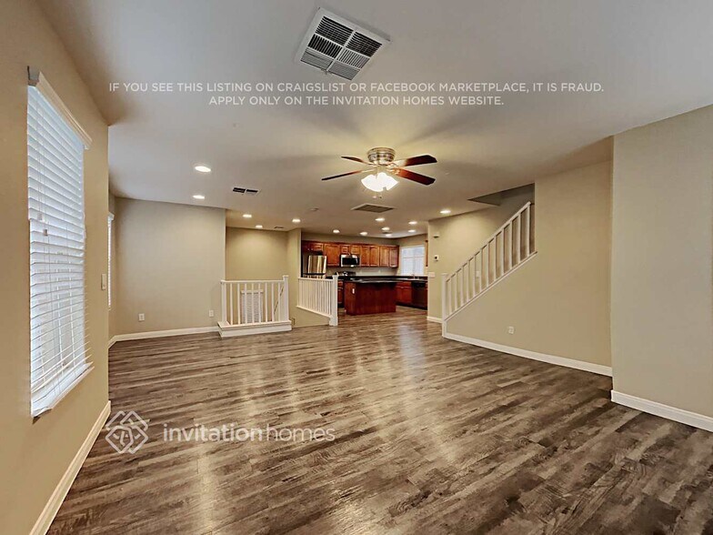 Building Photo - 1275 Sand Castle Ave