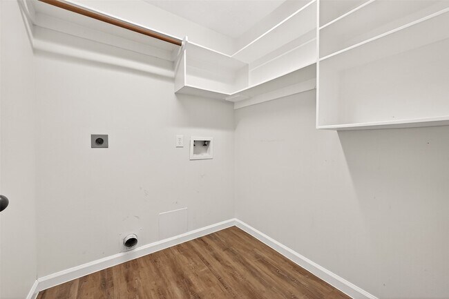 Building Photo - 5517 Autumn Ash Ln