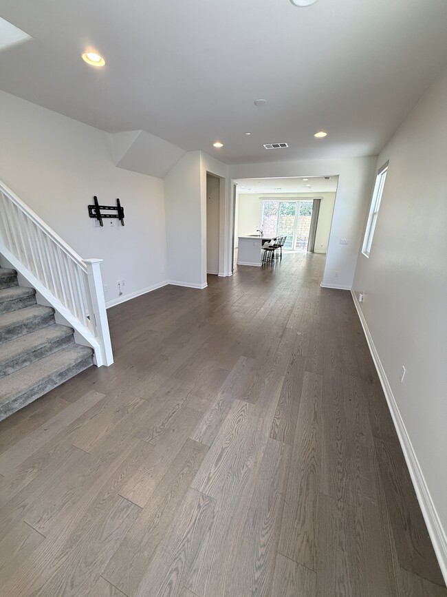 Building Photo - 672 Sage Brook Ct