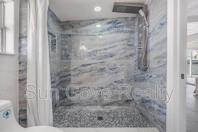 Building Photo - 13806 San Juan Ave