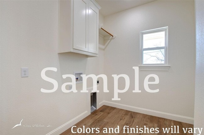 Building Photo - Stunning 4-bedroom, 2-bathroom home