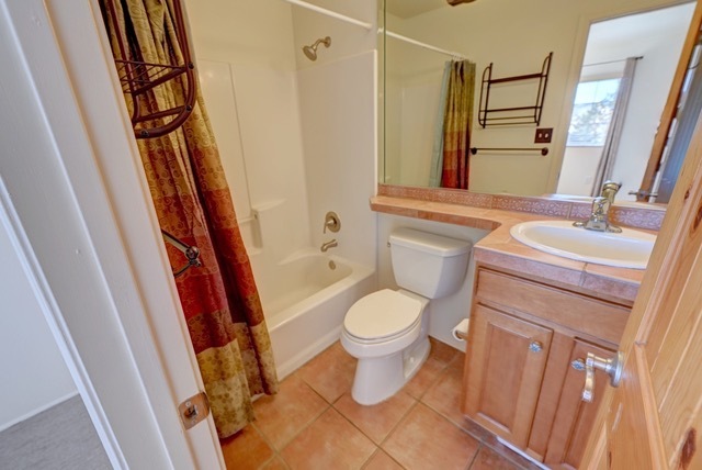 Unit 1011--Full bath adjoining Bedroom 1 - 2210 Miguel Chavez Rd