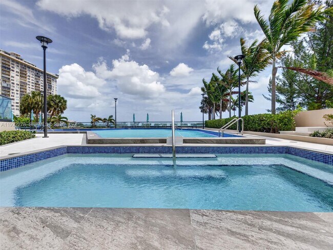 Building Photo - 11113 Biscayne Blvd