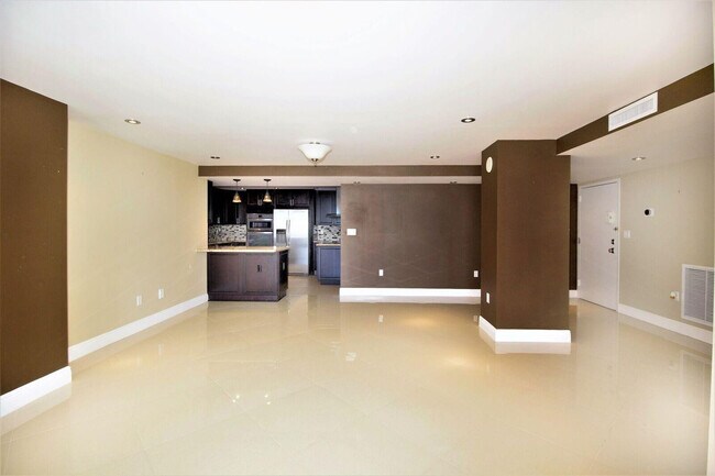 Building Photo - 1360 S Ocean Blvd