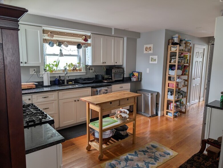 Primary Photo - 11 Kearney St
