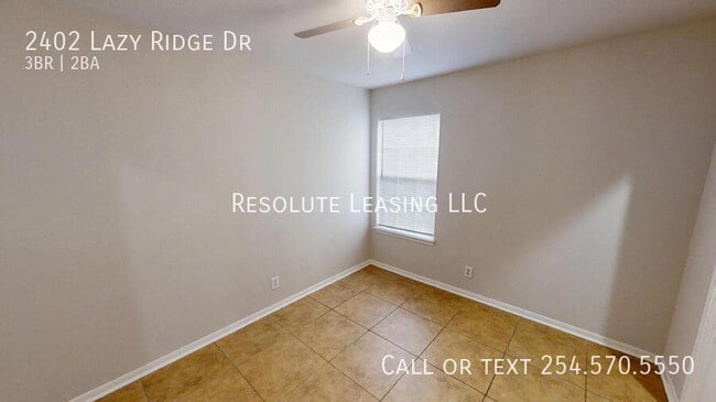 Building Photo - 2402 Lazy Ridge Dr