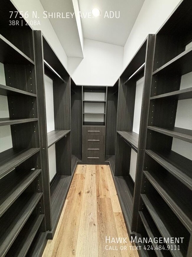 Building Photo - Luxurious 3-Bedroom, 2-Bathroom Unit with ...