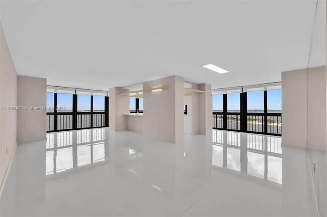 Primary Photo - 2333 Brickell Ave