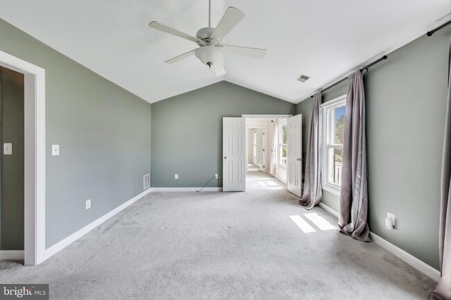 Building Photo - 114 Fordham Dr