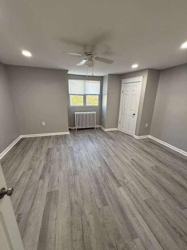 Building Photo - Beautiful 3 Bedroom Home – Updated & Move In Ready