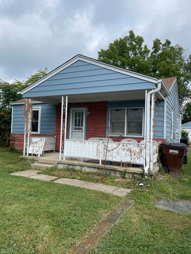 Primary Photo - Updated, Two Bedroom home in Fairborn with...