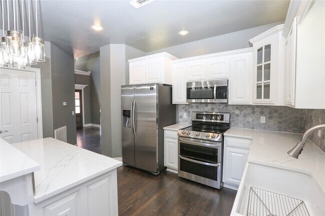 Building Photo - 5300 S 44th Pl