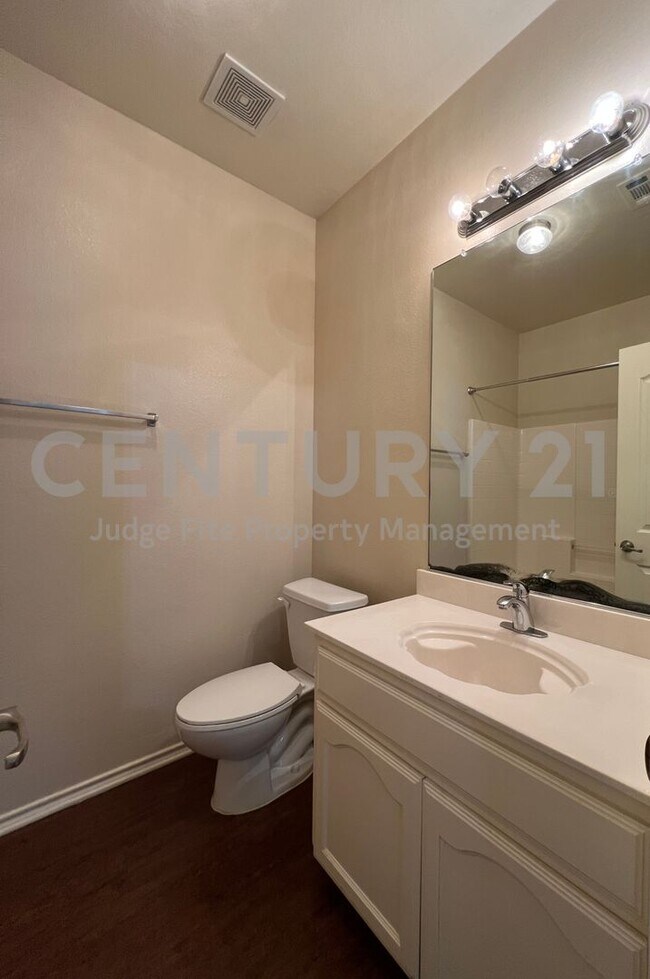 Building Photo - Updated 4/2/2 in Marine Creek Estates For Rent!