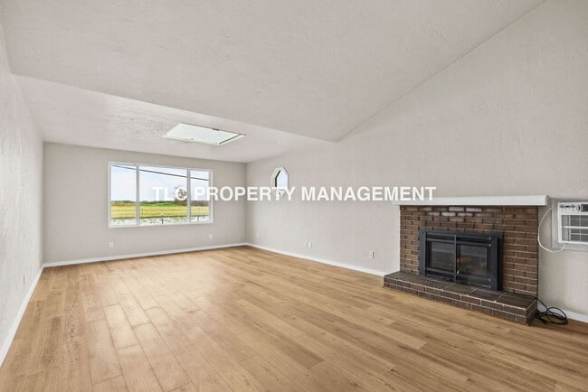 Building Photo - 2082 Ohio St