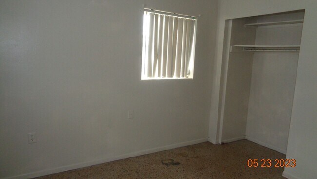 Building Photo - 5227 Tangerine Dr