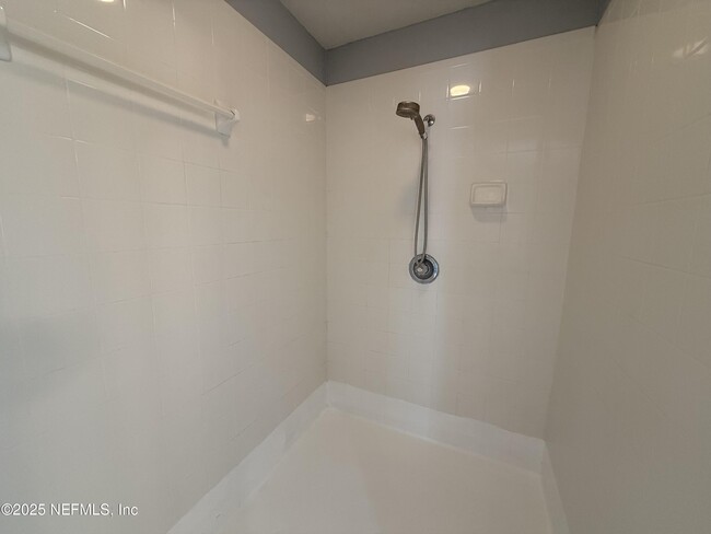 Building Photo - 1319 N Kyle Way
