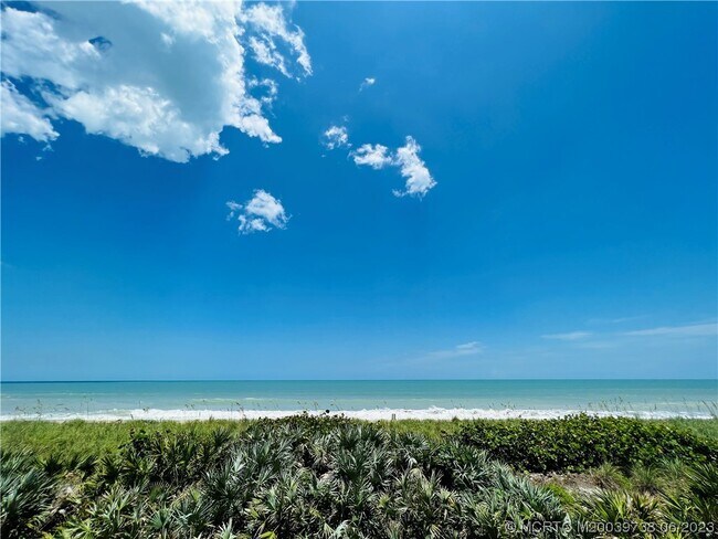 Building Photo - 9490 S Ocean Dr