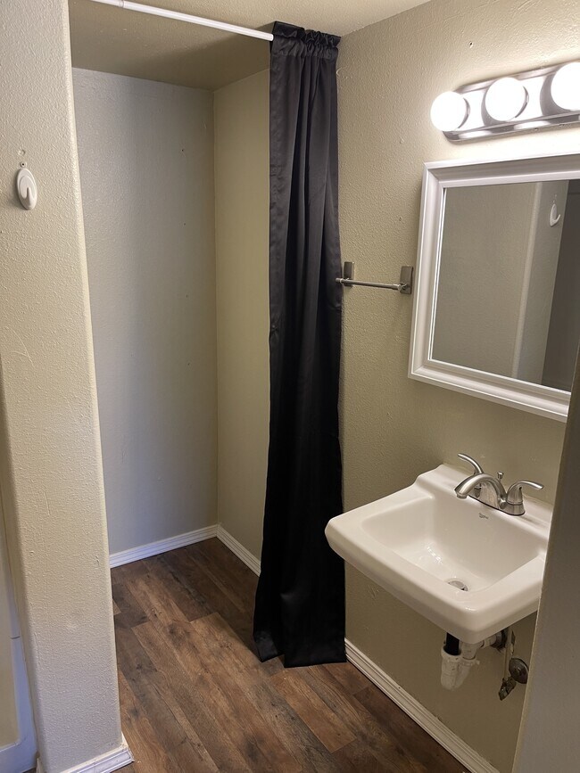 Building Photo - 361 S 2nd St