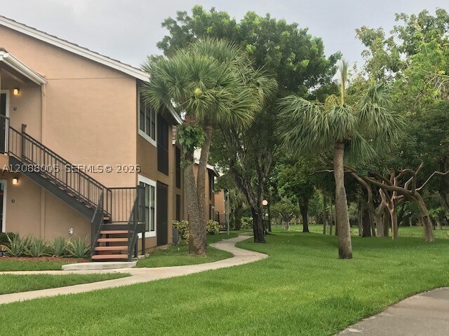 Building Photo - 15570 SW 105th Ln