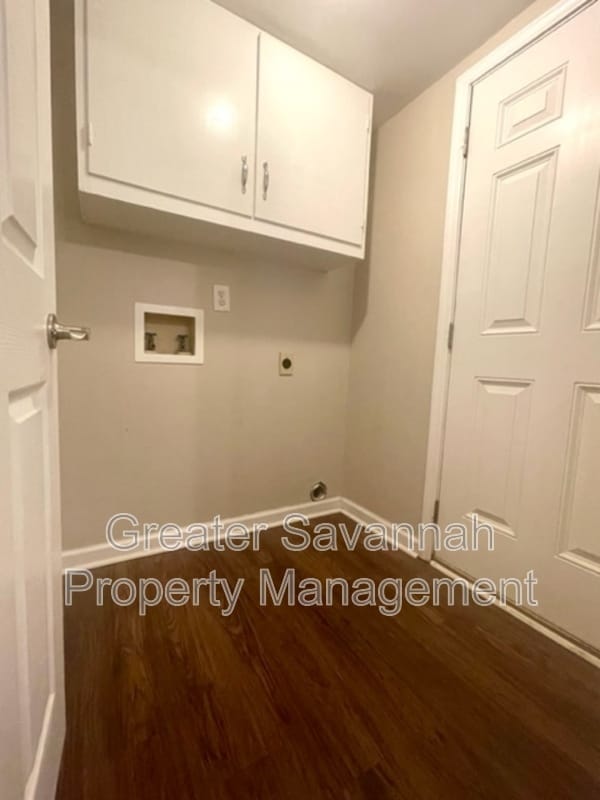 Building Photo - 2114 E 62nd St