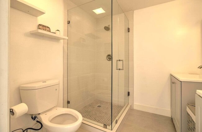 Building Photo - 593 Green Springs Pl