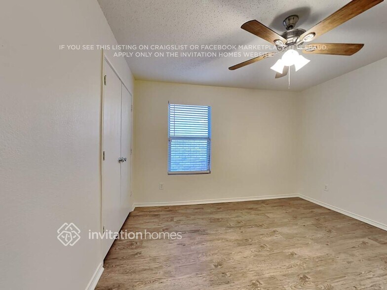 Building Photo - 3917 Fox Run Dr