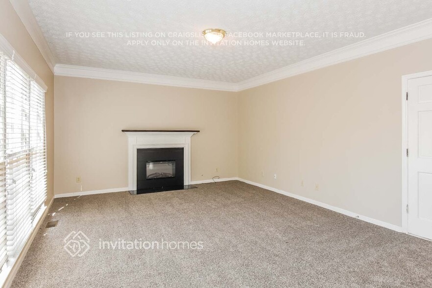 Building Photo - 1565 Hascall Dr SW