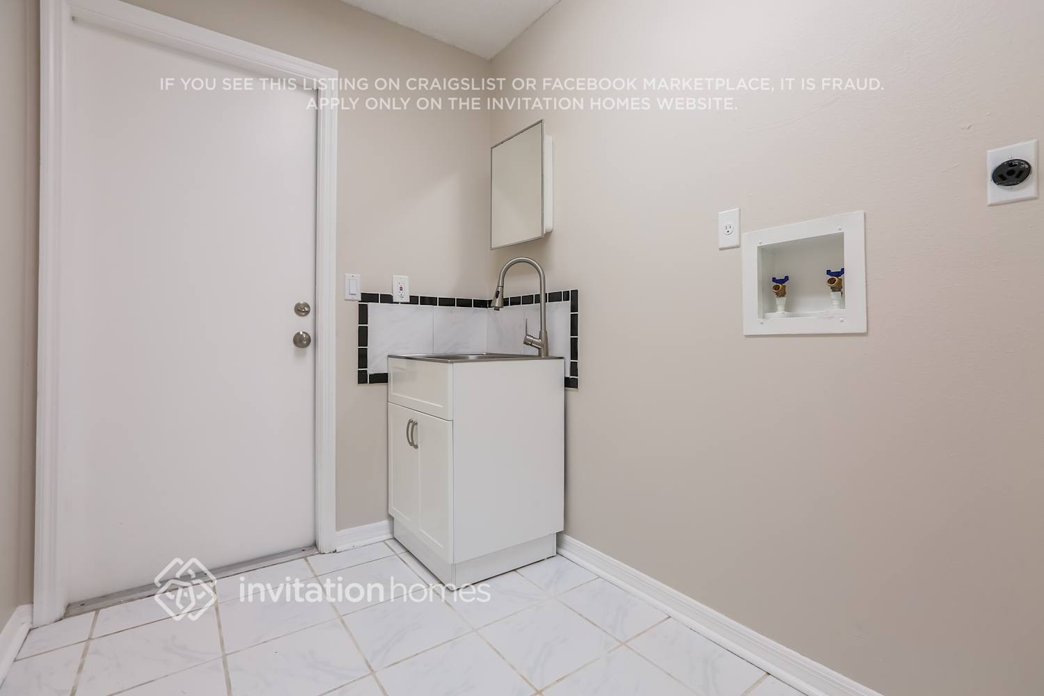 Building Photo - 5604 29th St Cir E