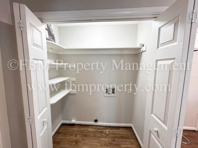 Building Photo - 109 Kirven Ave