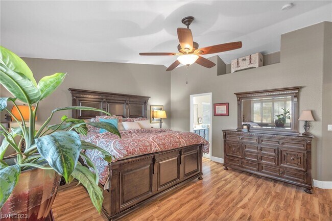 Building Photo - 3824 Sunking St