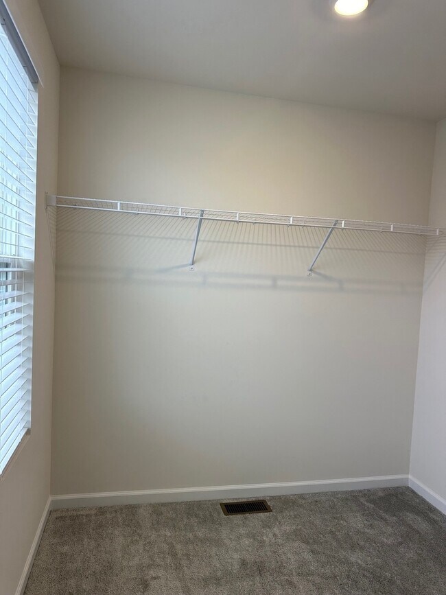 Building Photo - 2204 Horseshoe Cir