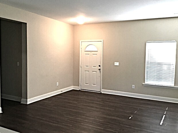Building Photo - 9007 Seamill Rd