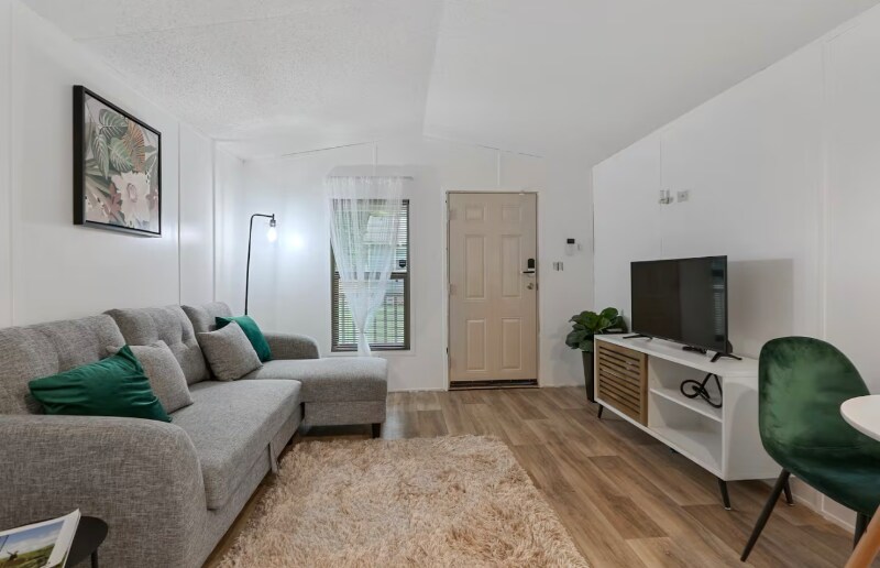 Building Photo - 1698 Beechwood Blvd SW