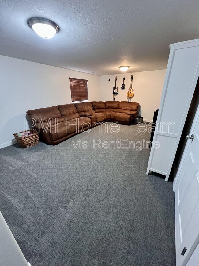 Building Photo - 2299 S 225 E