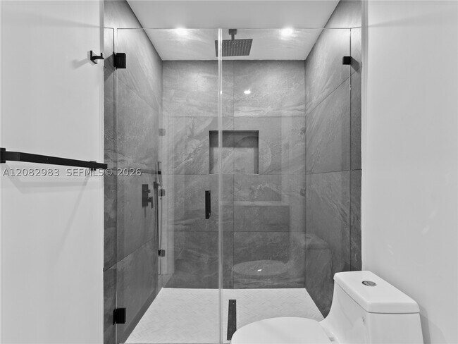 Building Photo - 421 S 56th Terrace
