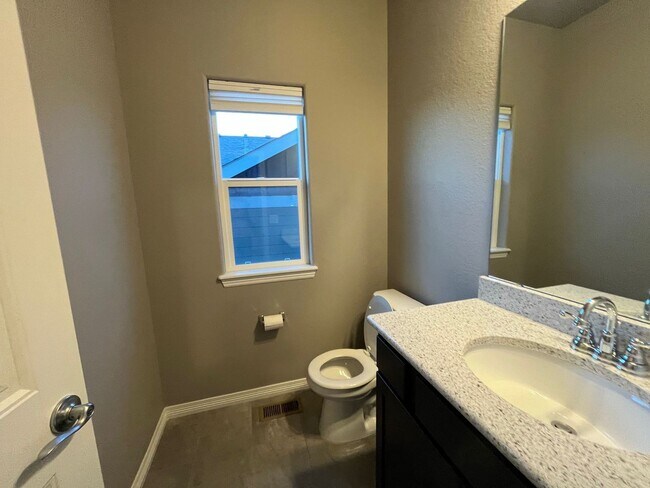 Building Photo - Great Home in Timnath